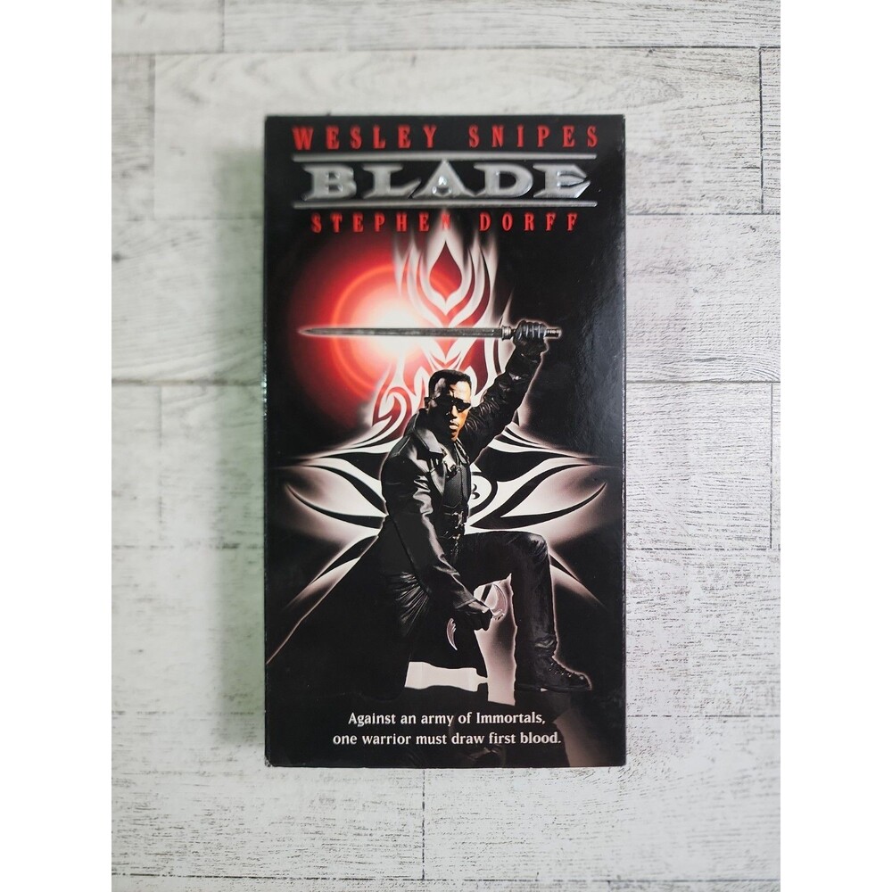 Vintage Blade VHS 1998 Movie Wesley Snipes Action Vampire y2k 90s